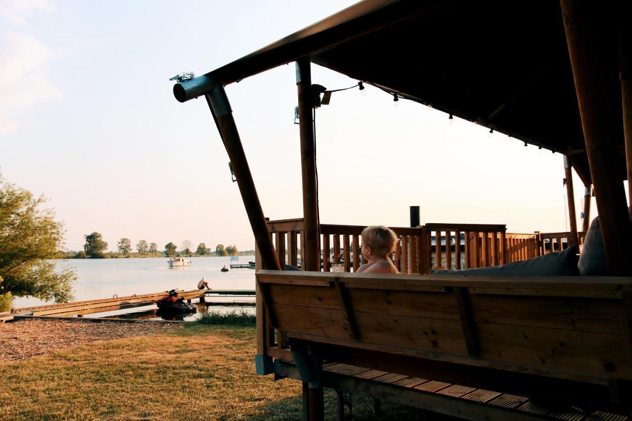 Luxury Lake Lodge Alphen  Exterior photo