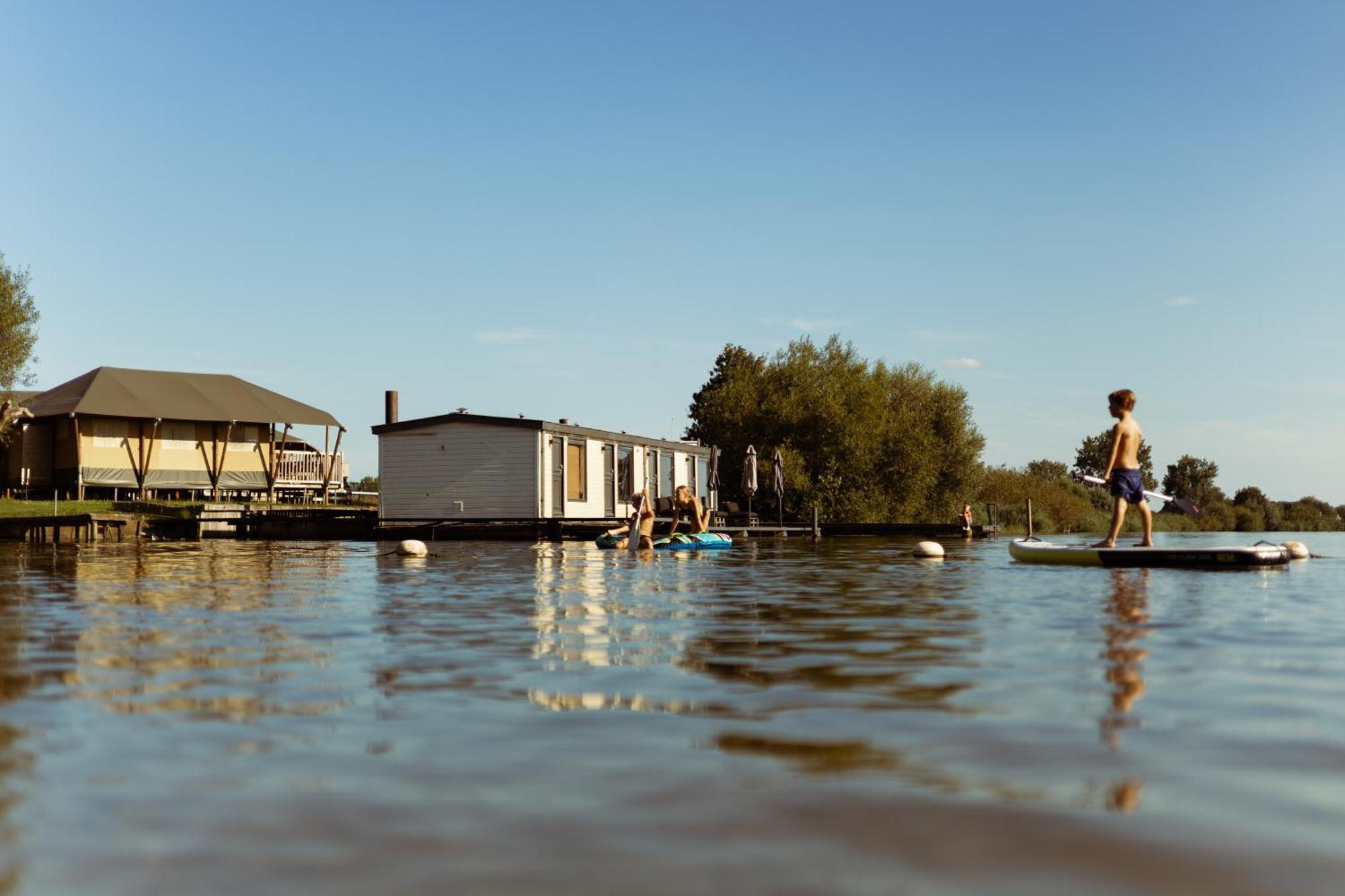 Luxury Lake Lodge Alphen  Exterior photo